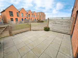 Photo 16- click for photo gallery